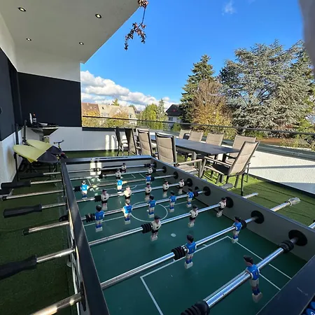 Day Young Life 85qm Terrasse Grill Parking